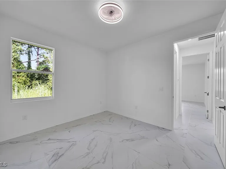 312 Harrison Dr — Photo 15