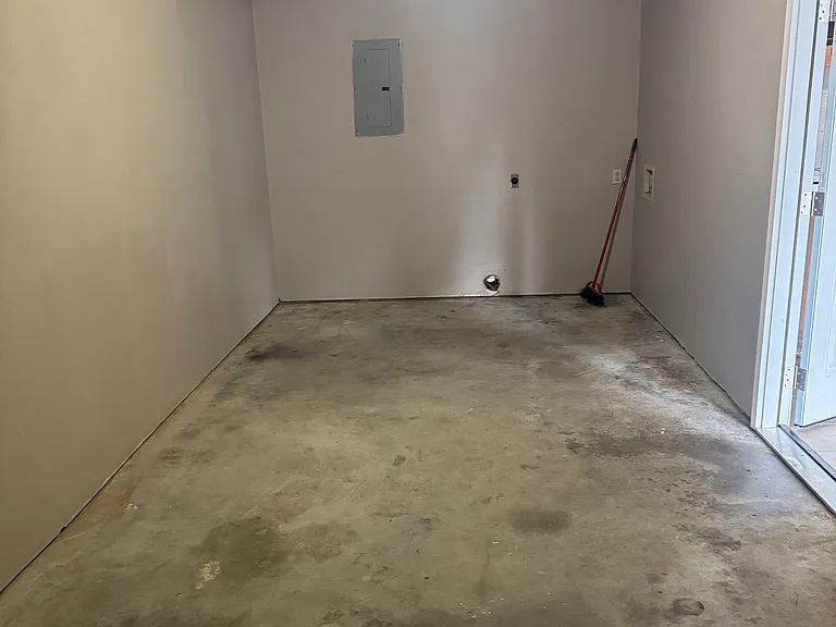 3911 James Ct — Photo 18