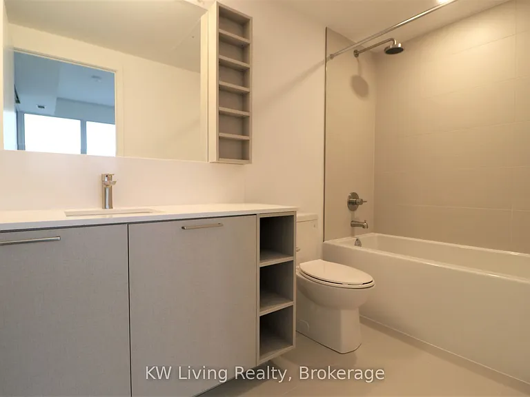 19 Western Battery Rd #3120 — Photo 15