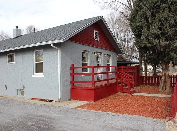 5th image of 303 S Iola Ave