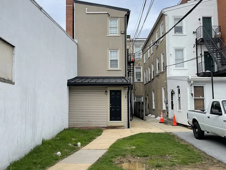 126 W Market St #3 — Photo 24