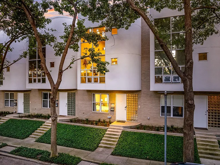 3352 Miro Pl — Photo 1