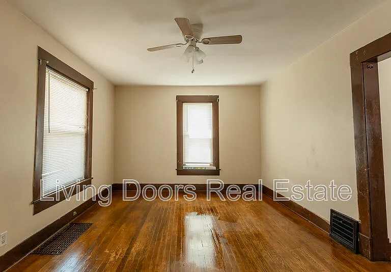 1025 N 8th St — Photo 15