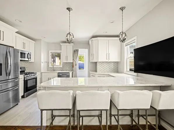 3815 Glenwood Rd, Brooklyn, NY 11210