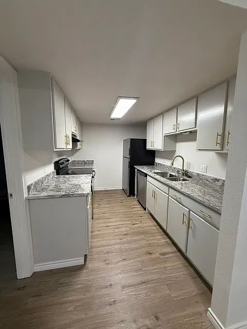 2 bed, 1.5 bath, 1170 sqft, $1,250 — Photo 3