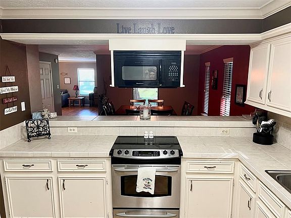 5th image of 5342 Shady Cove Dr