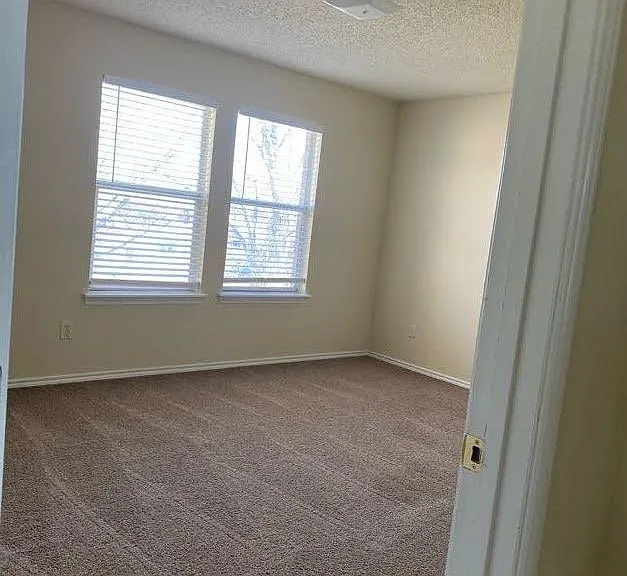 3418 Westview Dr — Photo 7