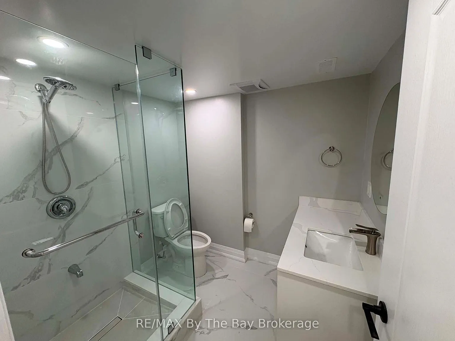 2 bed, $1,800 — Photo 4