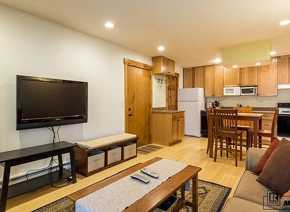 3rd image of 1410 Athens Plaza Alpha #2