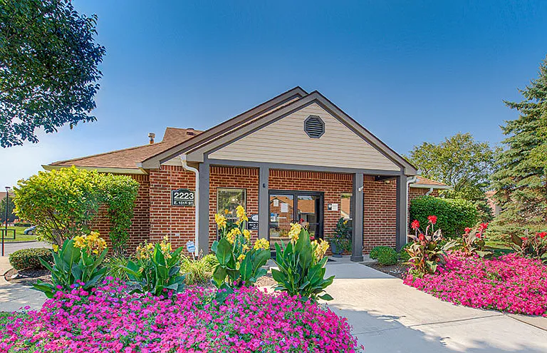Carmel Landing Apartment Homes — Photo 10