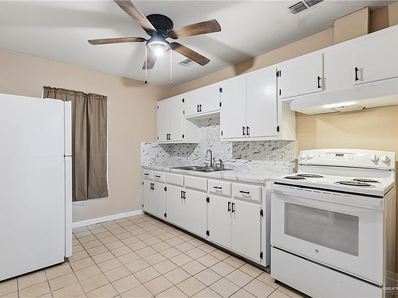 4th image of 509 W Champion St