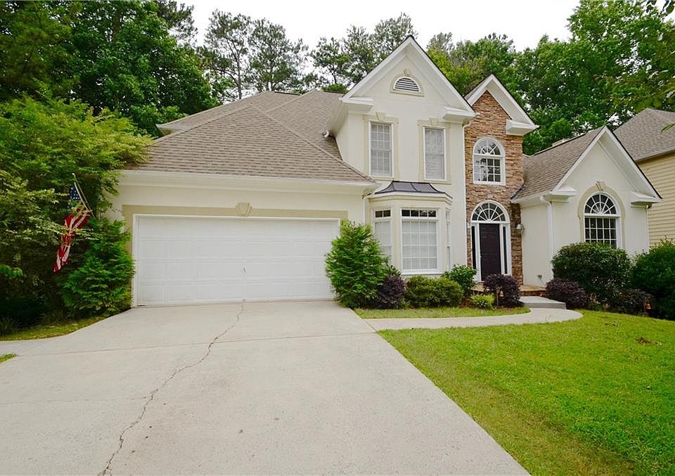 1st image of 525 Willowbrook Run
