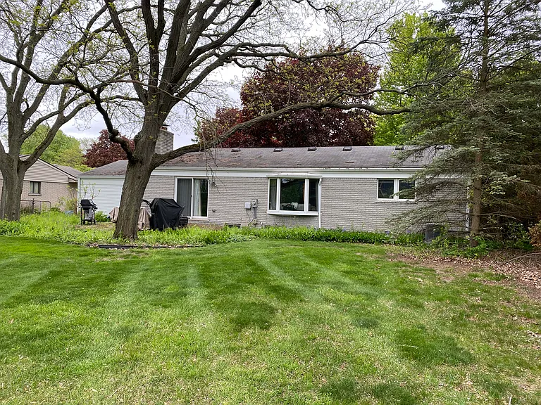 316 Paragon Dr #1 — Photo 2