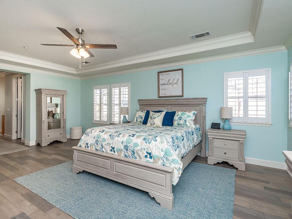 1st image of 15 Catania Court