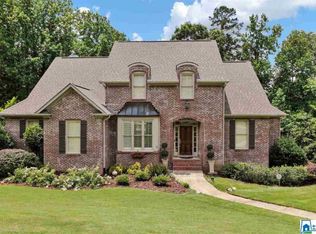 1813 Surrey Oaks Ln, Birmingham, AL 35243