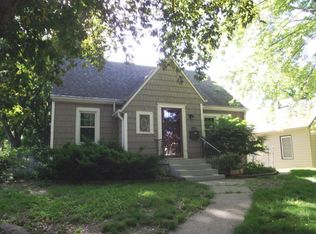 2013 Highland Ave, Davenport, IA 52803