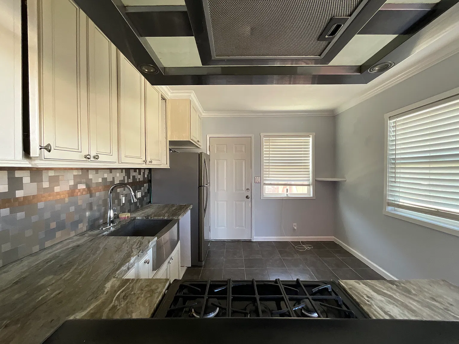 2 bed, 738 sqft, $2,775 — Photo 3