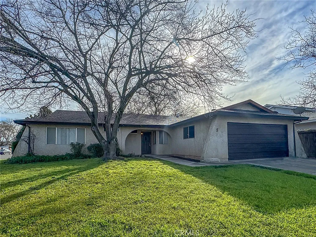 5 Tioga Way photo 1