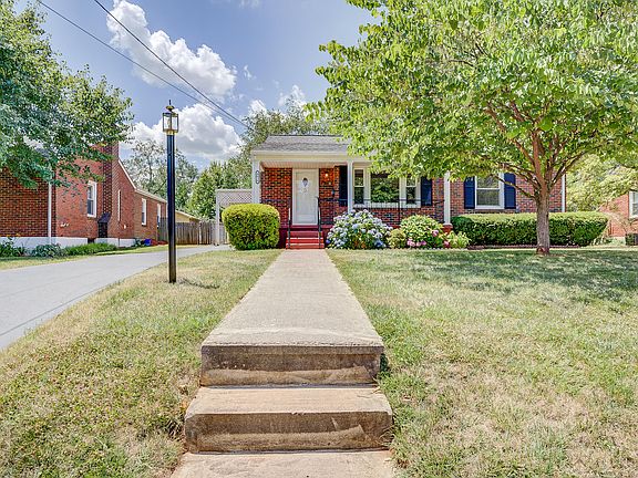 3rd image of 4616 Eden Dr NW