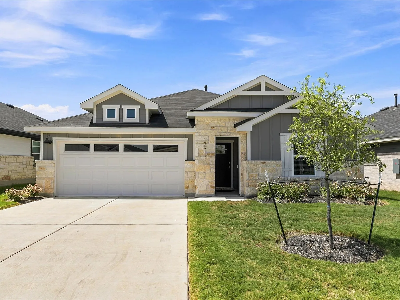 4 bed, 3.0 bath, 2042 sqft, $2,500 — Photo 1