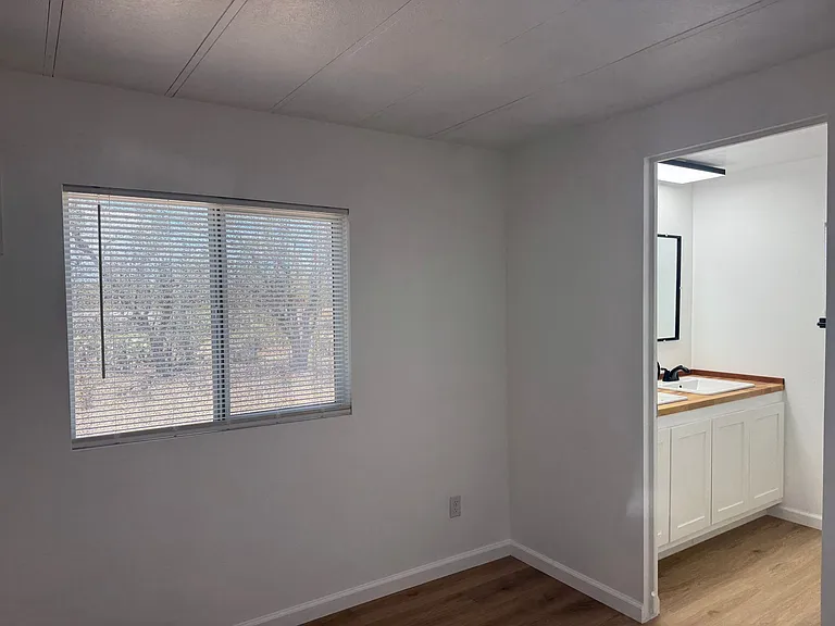 6820 N Blue Blvd — Photo 15