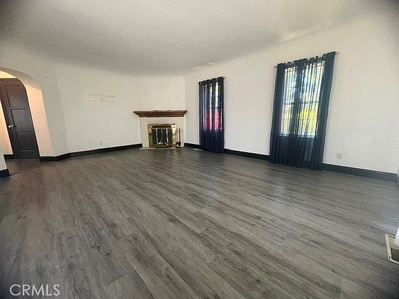 4th image of 2196 W Orange Grove Ave
