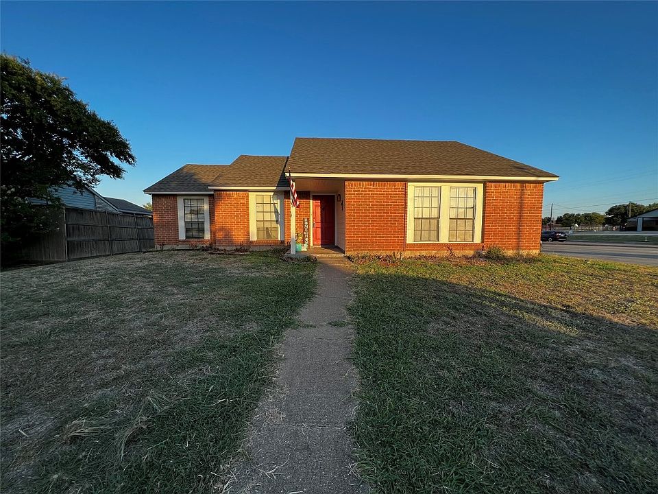 1st image of 500 Scarlet Oak Dr
