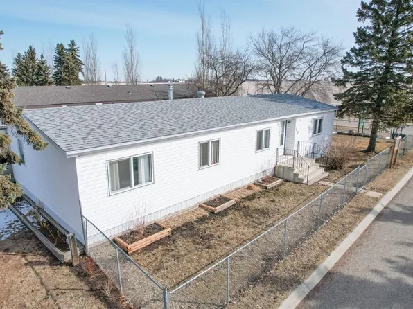 4202 45th St #57, Wetaskiwin, AB T9A 2L3