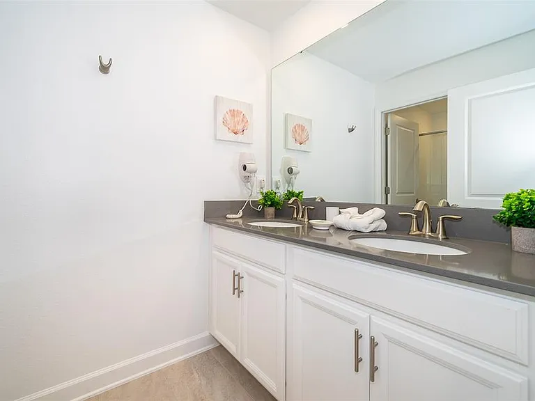 1164 Kingsbarn St — Photo 20