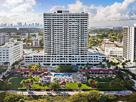 2nd image of 2555 Collins Ave APT 1002