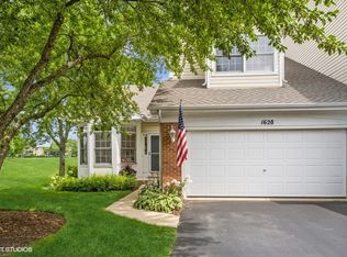 1628 Waverly Cir, St Charles, IL 60174