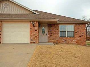 303 NW Abbey Pl, Bentonville, AR 72712