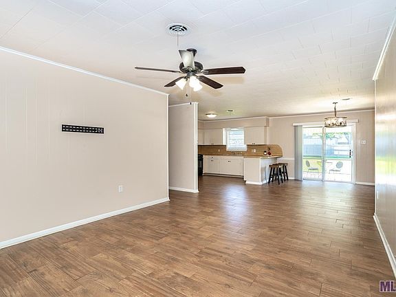 4th image of 3216 Rosario St