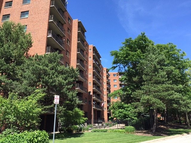 1st image of 1 Bloomingdale Pl APT 409