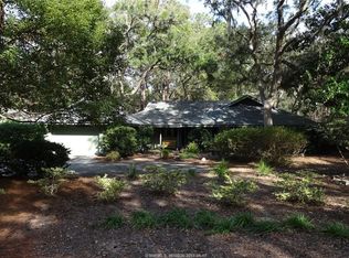 11 Deer Run Ln, Hilton Head Island, SC 29928