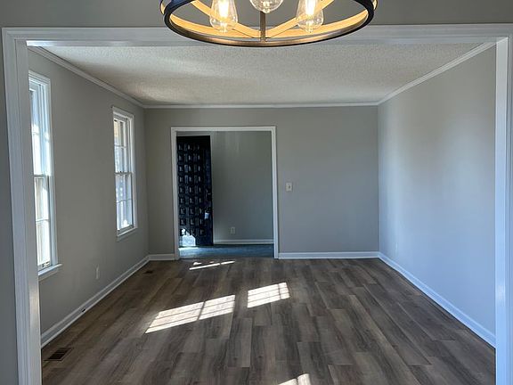 4th image of 165 Berrywood Dr