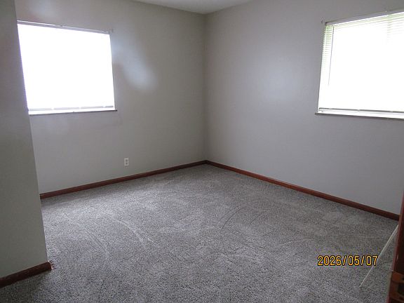 4th image of 2866 Dibblee Ave #2866