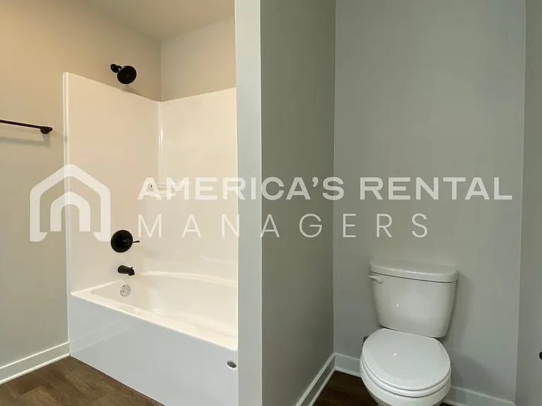 6228 Burbank Crossing Loop — Photo 21