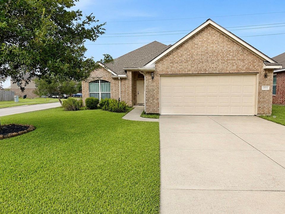 1st image of 24823 Sandusky Dr