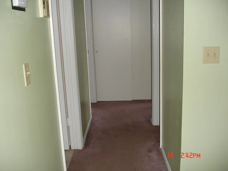 108 Sandalwood Dr — Photo 2