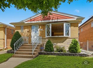 3221 N Pioneer Ave, Chicago, IL 60634