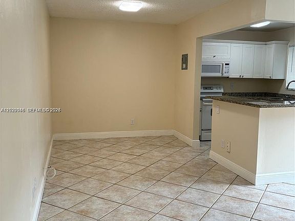 5th image of 7910 Taft St APT 214