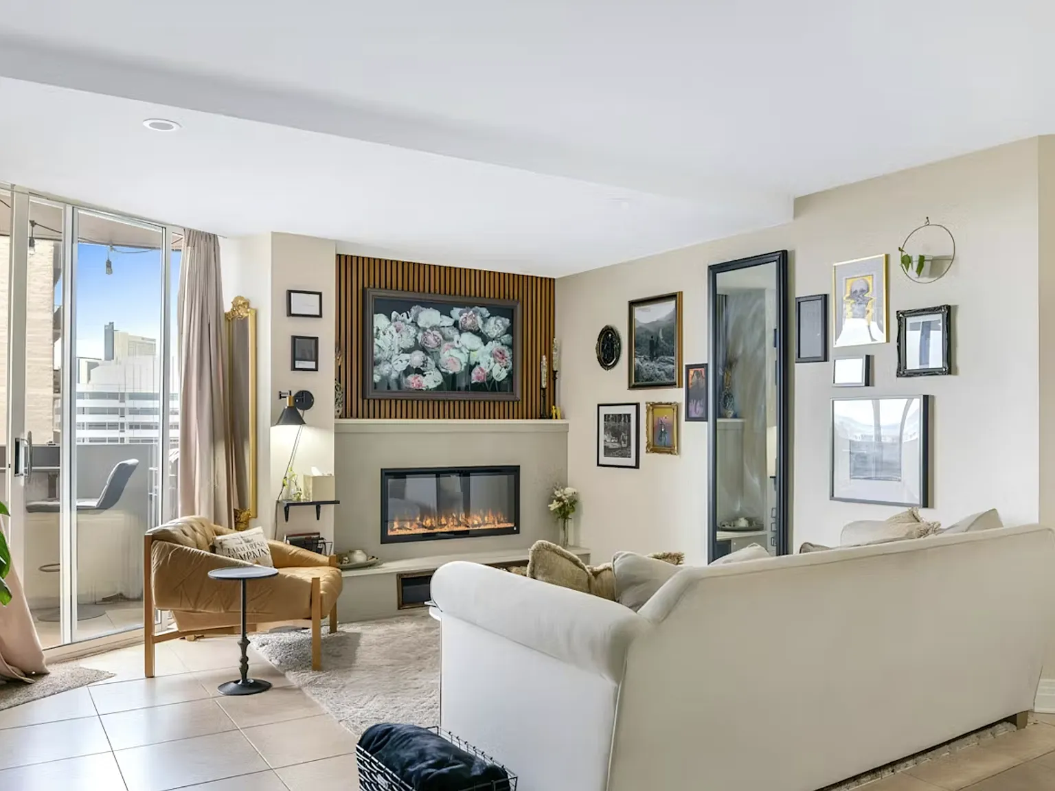 601 W 11th Ave — Photo 1