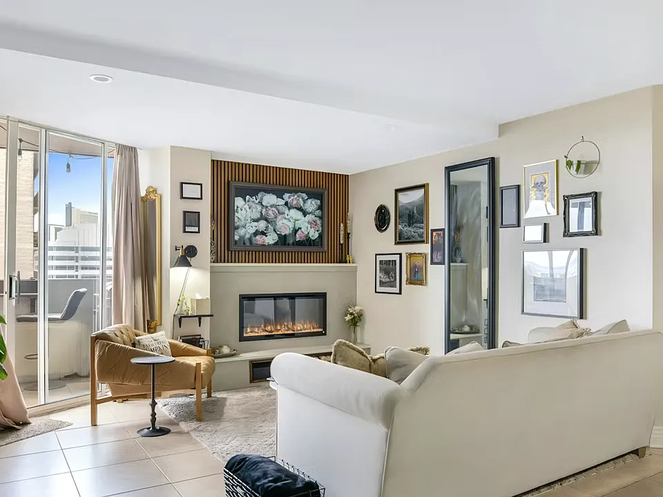 601 W 11th Ave #817