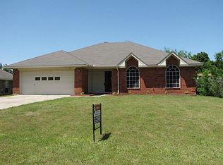 515 Ridgewood St, Lake Dallas, TX 75065