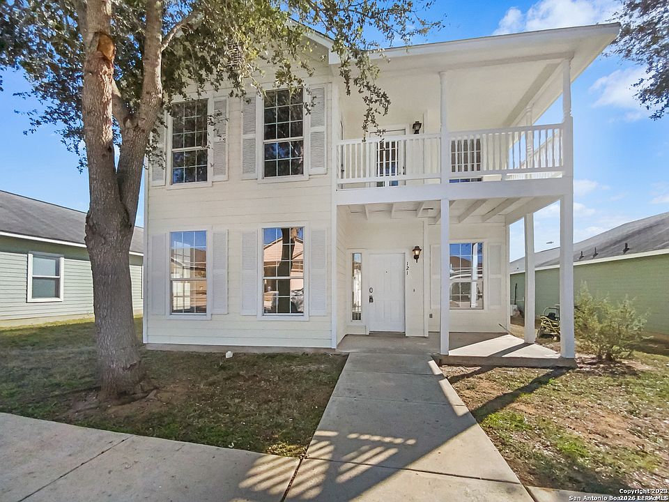 1st image of 121 Lark Hill
