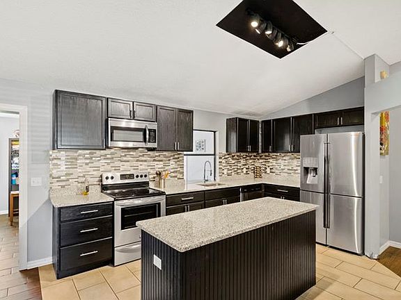 2nd image of 8711 Tara Pl