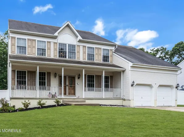 12 Brittany Drive, Bayville, NJ 08721