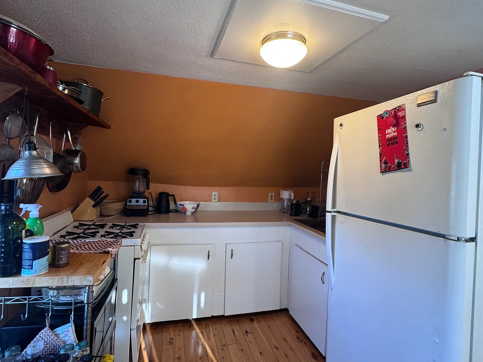 Studio, 800 sqft, $1,700 — Photo 4
