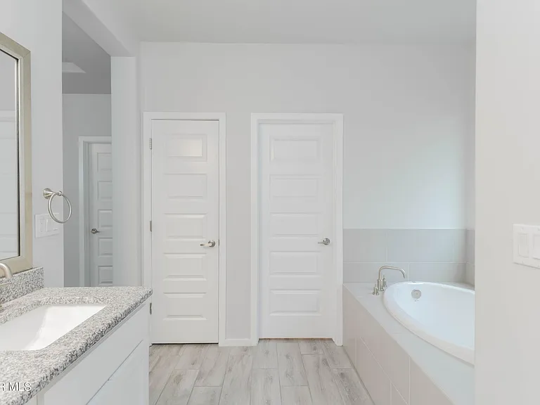 12832 Haxby St — Photo 30